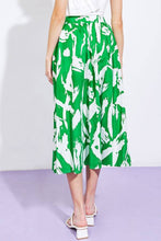 Load image into Gallery viewer, Printed Full Volume Midi Skirt
