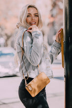 Load image into Gallery viewer, Kendall Crossbody/Wristlet w/ Twist Lock Closure
