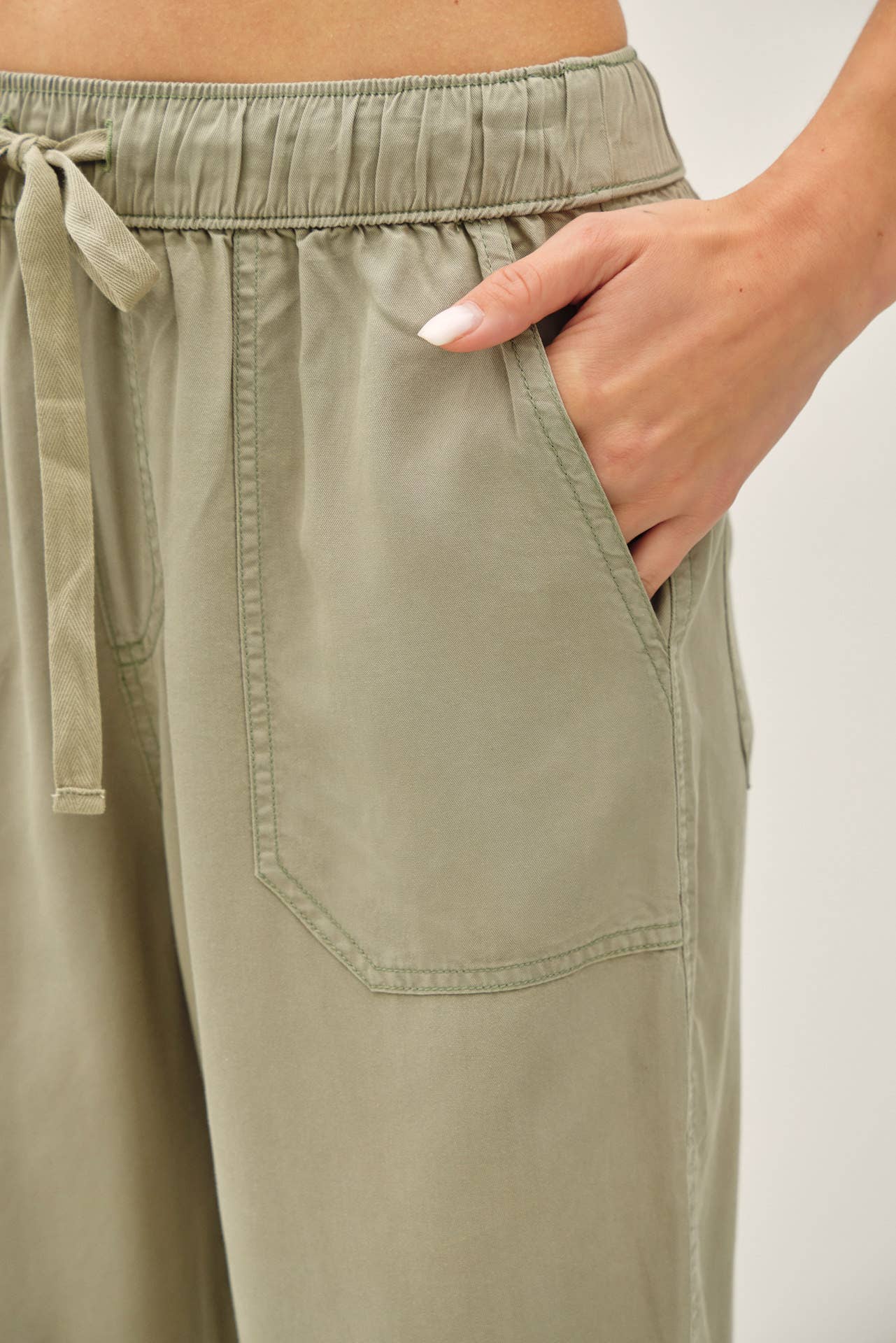 Slim Fit Tencel Ankle Pants