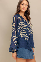 Load image into Gallery viewer, Textured Burnout Tassel Front Top
