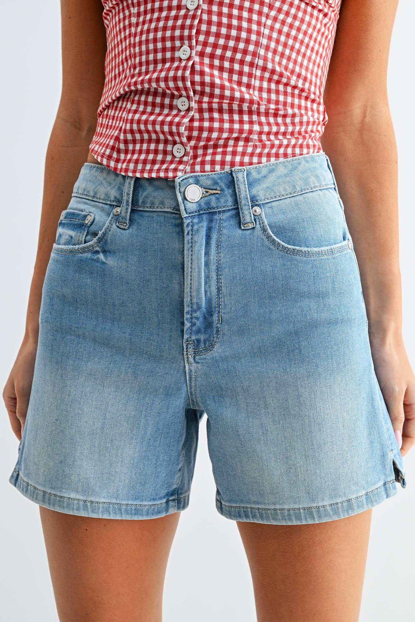 Lightweight Side Slit Shorts