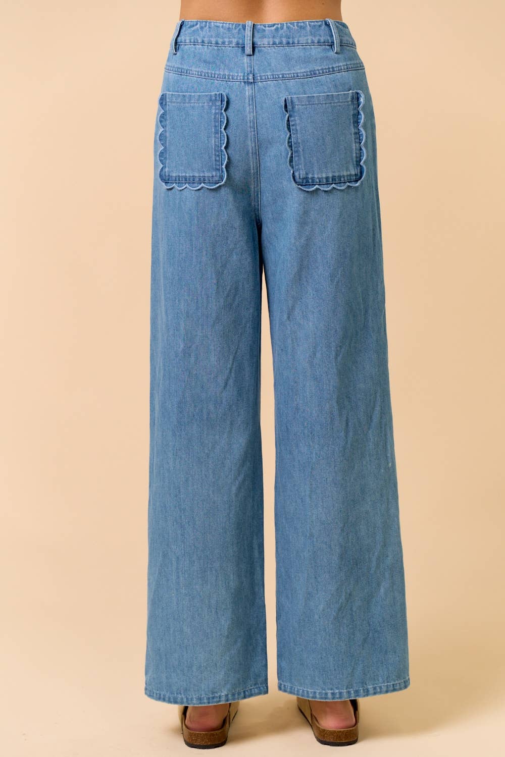 Scalloped Pockets Wide Leg Denim Pants
