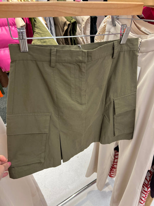 Cargo Pocket Pleat Skirt